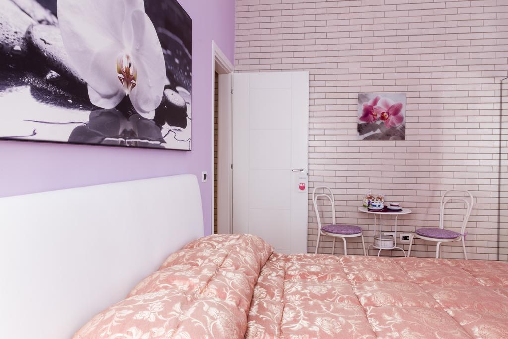 Bevilacqua Bed Roma Santa Croce Rome Room photo