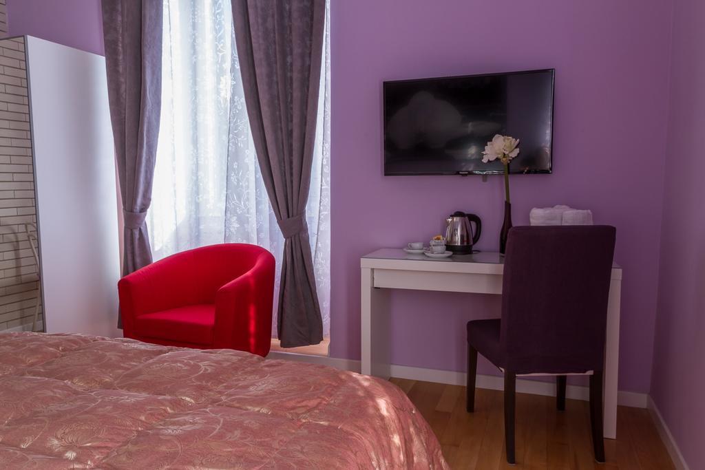 Bevilacqua Bed Roma Santa Croce Rome Exterior photo