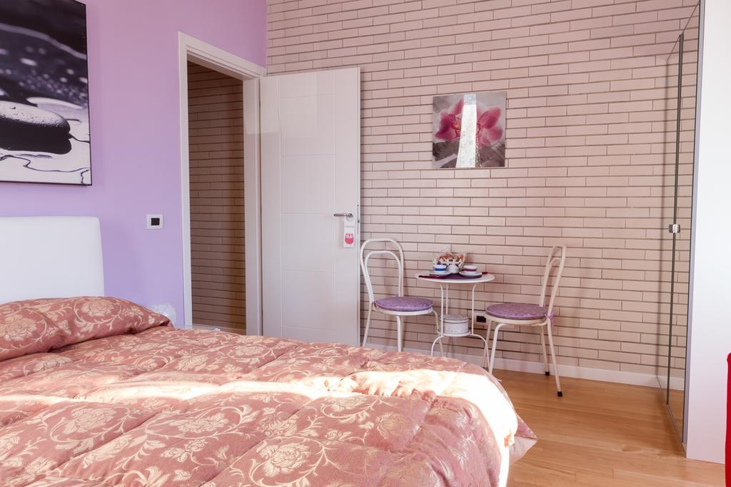 Bevilacqua Bed Roma Santa Croce Rome Exterior photo