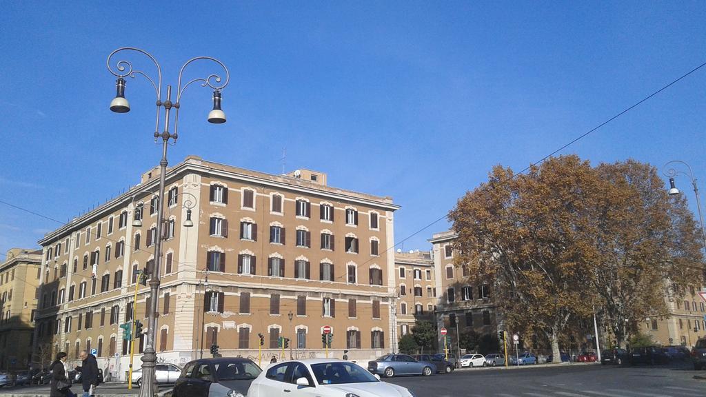 Bevilacqua Bed Roma Santa Croce Rome Exterior photo